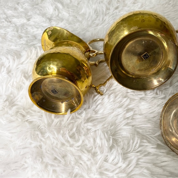 Vintage Hammered Brass Sugar Bowl And Creamer Set - Picture 7 of 10